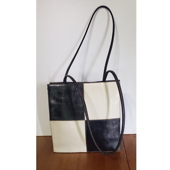 Wilsons Leather Handbags - Vintage Wilsons Leather Pella Studios shoulder bag genuine leather chic